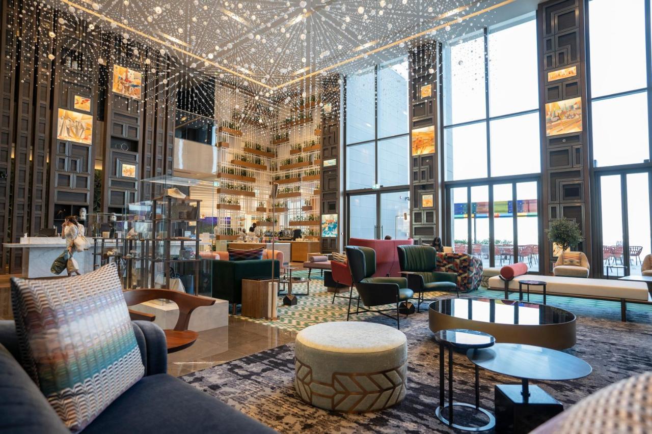 Hyatt Centric Jumeirah Dubai Exteriör bild The lobby of the hotel