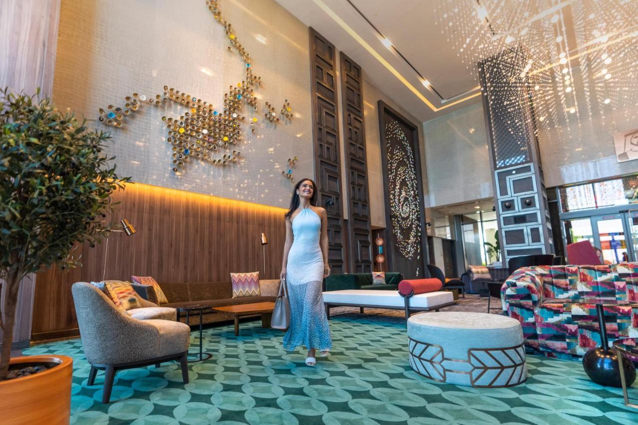 Hyatt Centric Jumeirah Dubai Exteriör bild Lobby