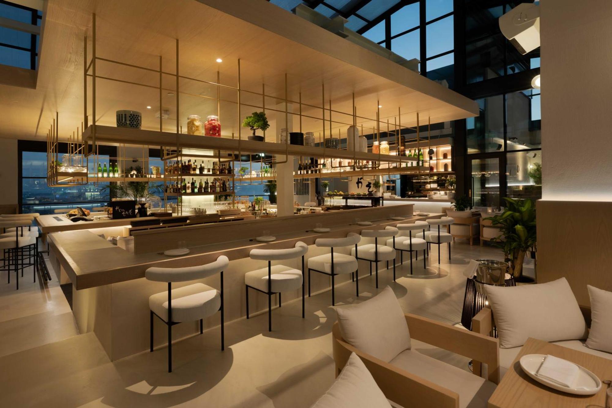 Hyatt Centric Jumeirah Dubai Exteriör bild The interior of the restaurant