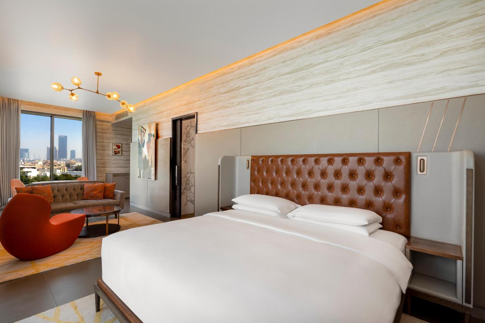 Hyatt Centric Jumeirah Dubai Exteriör bild A bedroom at the hotel